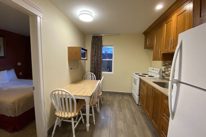 Sahara Courtyard Inn