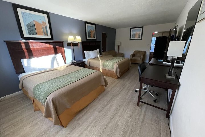 Room 10 of 20