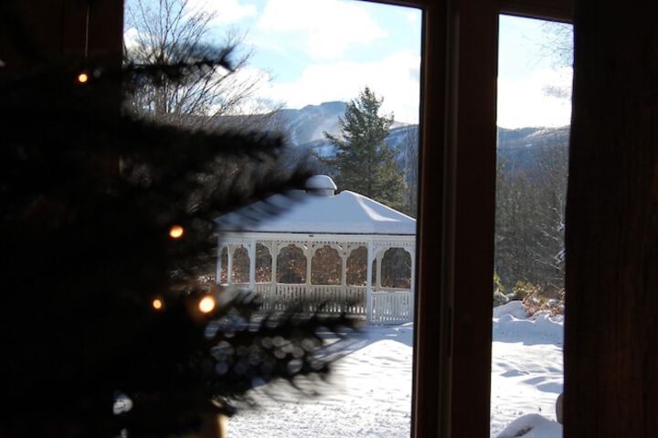 Summit Lodge