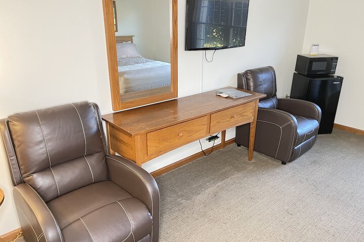 Room 68 of 86