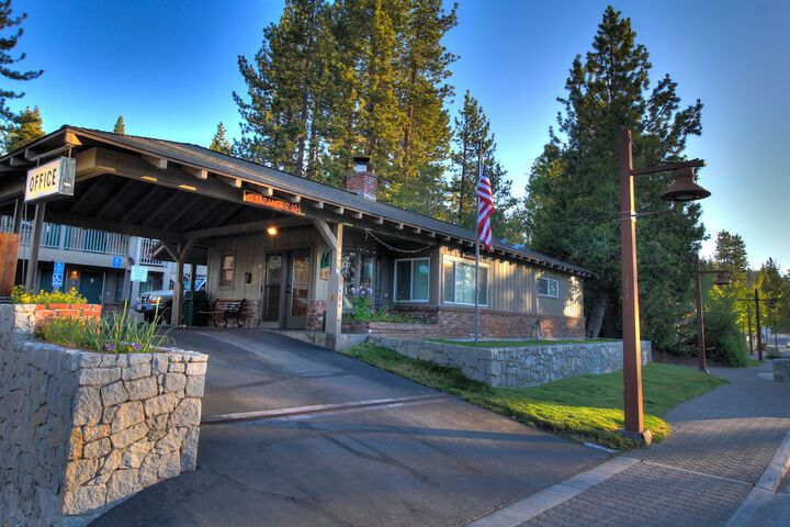 Pepper Tree Inn