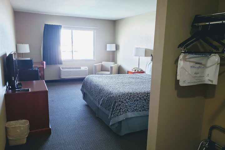 Room 33 of 55