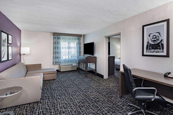 Room 48 of 60