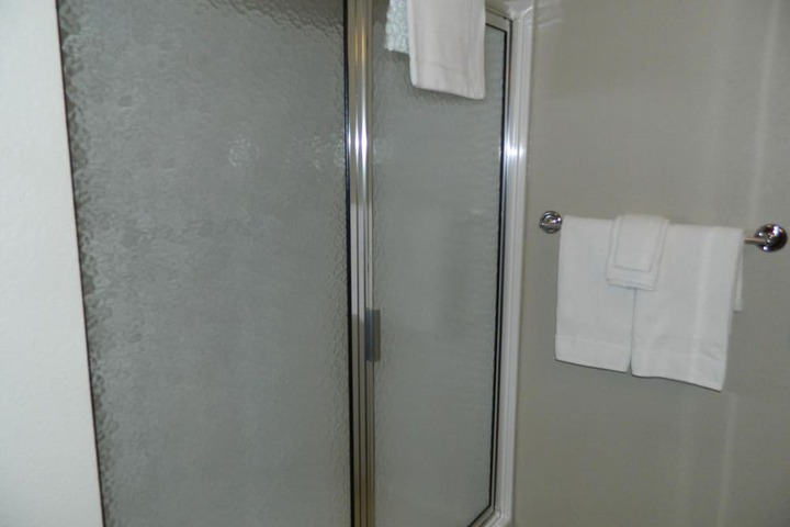 Room 14 of 33