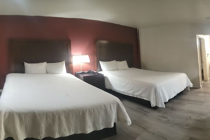 Room 10 of 30