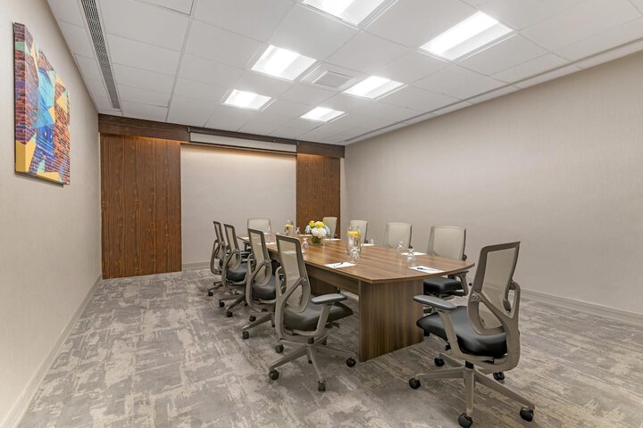Best Western Royal Plaza Hotel & Trade Center
