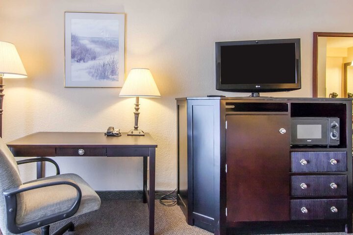 Comfort Inn & Suites Lincoln City