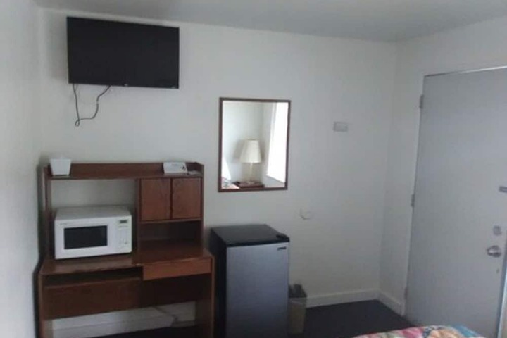Room 9 of 31