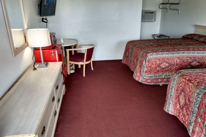 Room 18 of 34