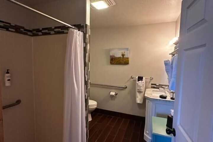 Room 18 of 38