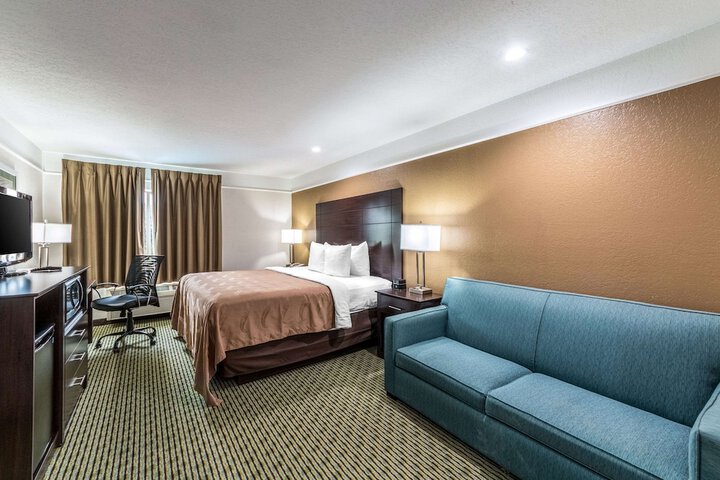 Room 40 of 57