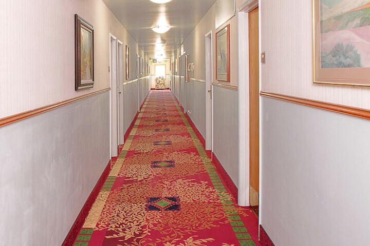 Ballroom/Hall 35 of 38
