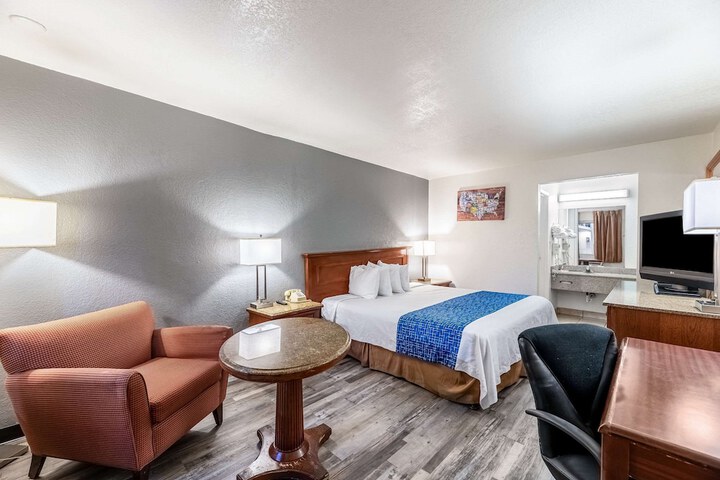 Room 20 of 26