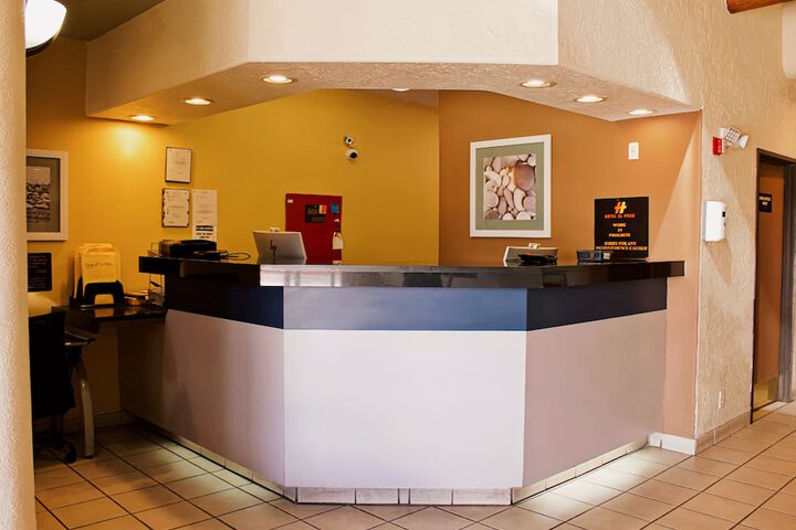 Hotel 4 of 25