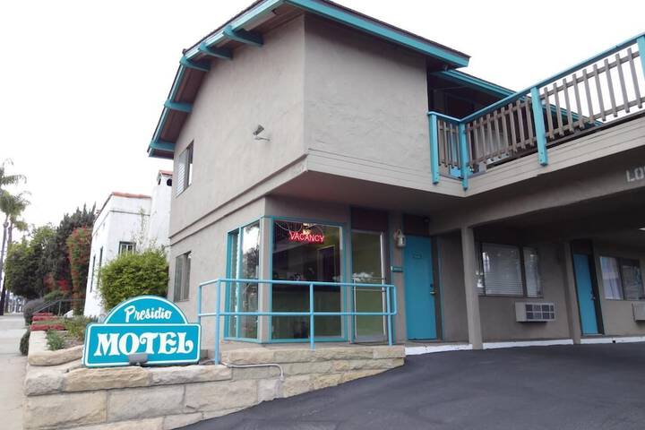 Hotel 4 of 42