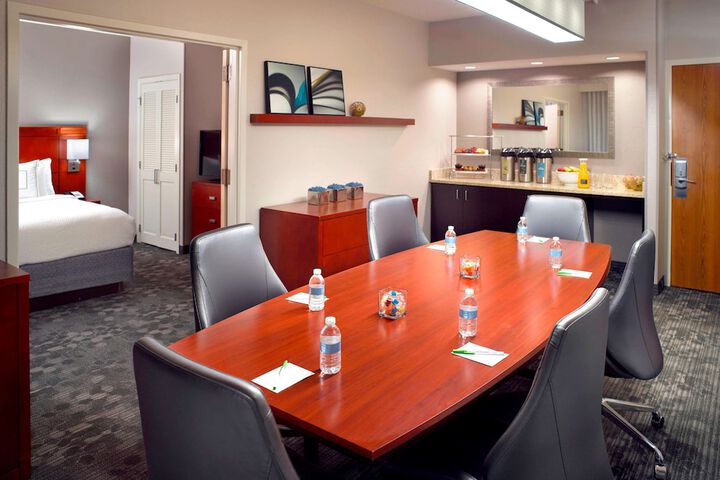 Room 11 of 30