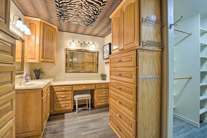 Cozy Family Home w / Fire Pit 4 Mi to Lake Fork