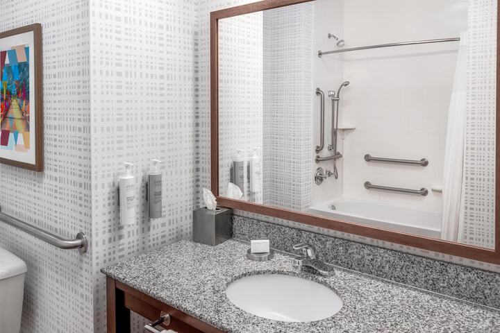 Hampton Inn & Suites Coconut Creek