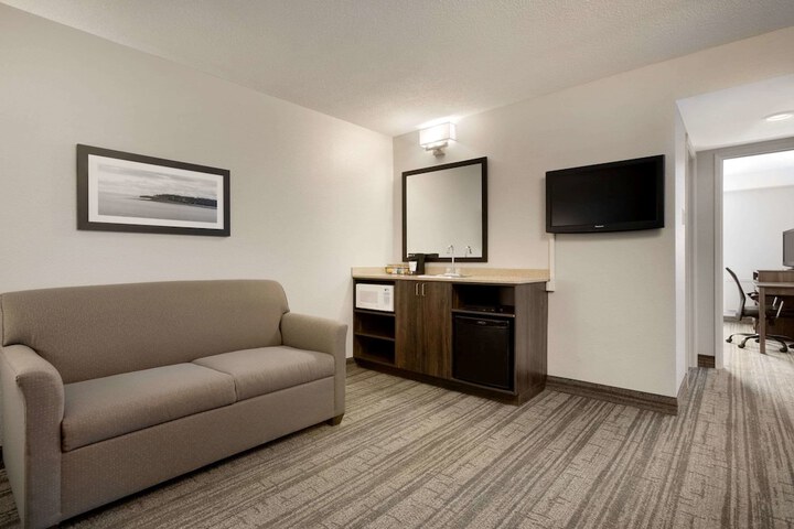Room 15 of 31