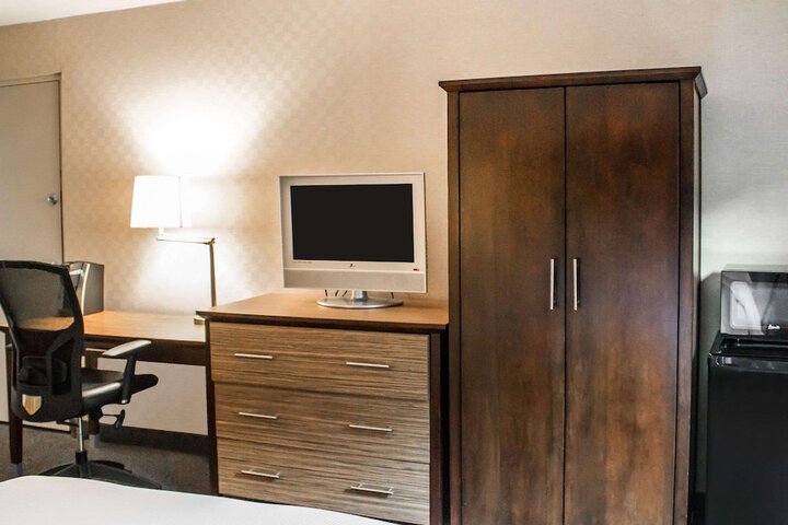 Room 57 of 101