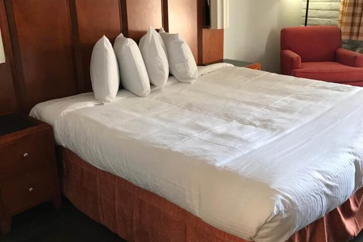 Room 16 of 33