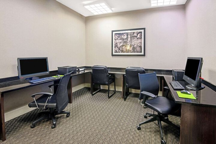 Business Center 30 of 32