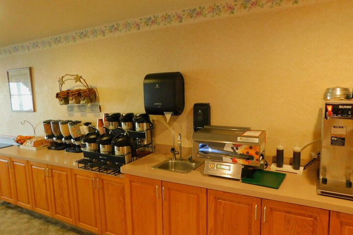 Breakfast/Coffee Service 42 of 44
