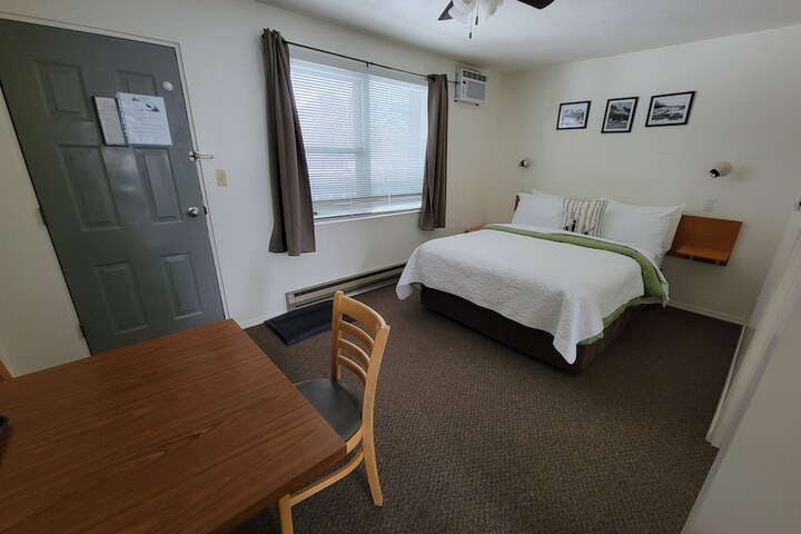 Mountain Springs Motel
