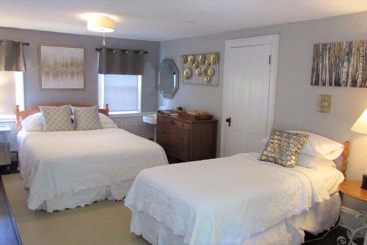 Center Lovell Inn