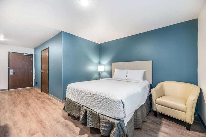 Room 8 of 22