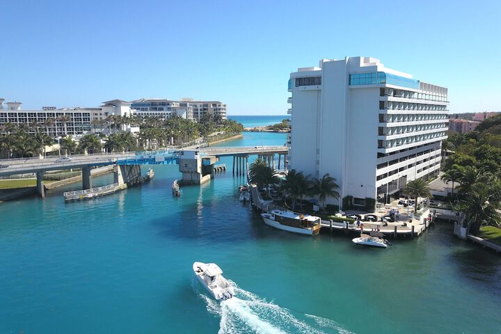 Hotel 2 of 63