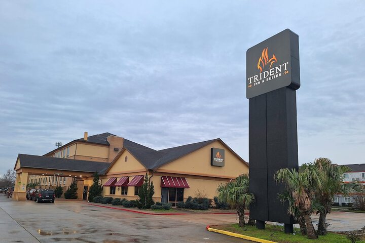 Hotel 4 of 34