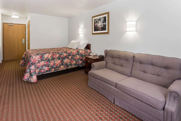 Room 7 of 13