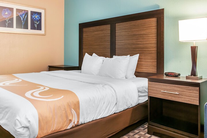 Room 10 of 23