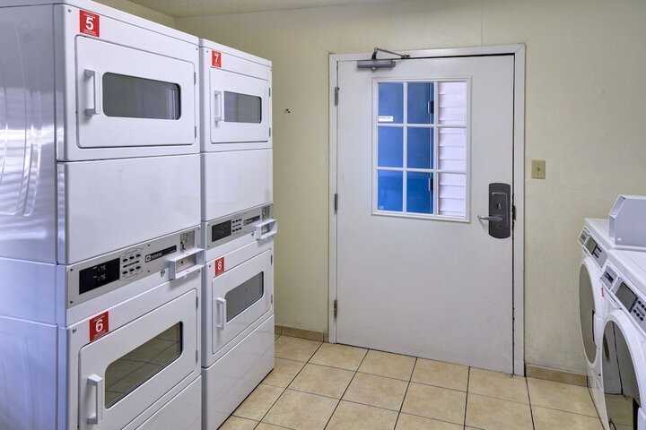 Room 8 of 13