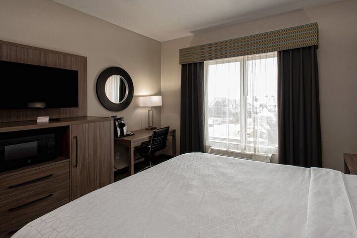 Holiday Inn Express & Suites Port Aransas / Beach Area by IHG