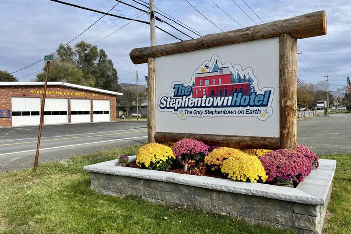 2 Bed Berkshire Apt minutes to Jiminy Peak Ski