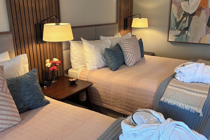 Discovery Inn