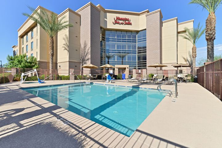 Hotel 4 of 65