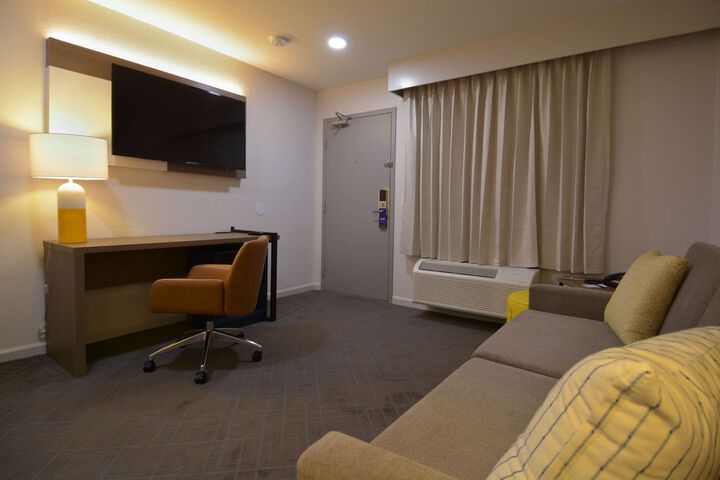 Room 16 of 55