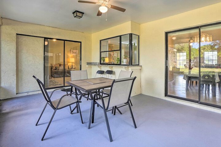 3 Mi to Philippe Park & Pier: Stunning Retreat