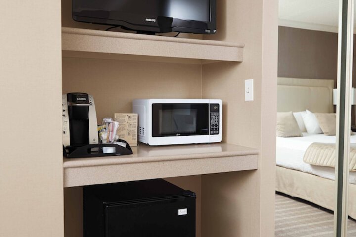 Ethan Allen Hotel