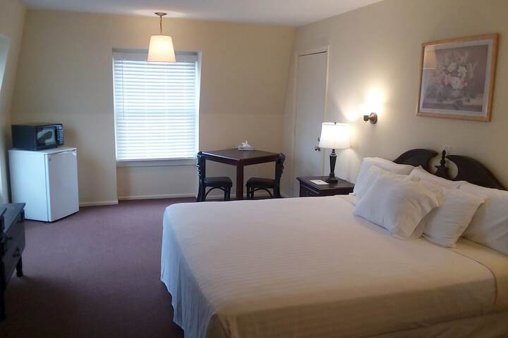 Room 5 of 19