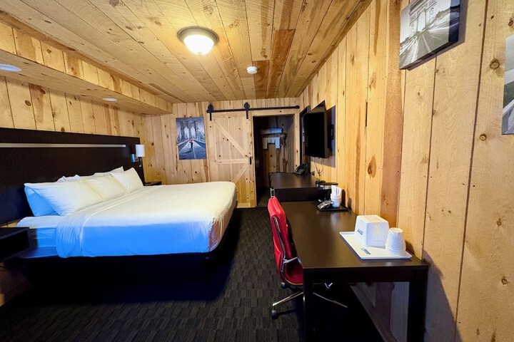 Americas Best Value Inn Wall