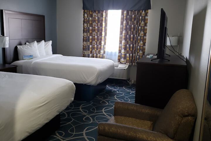 Room 12 of 40
