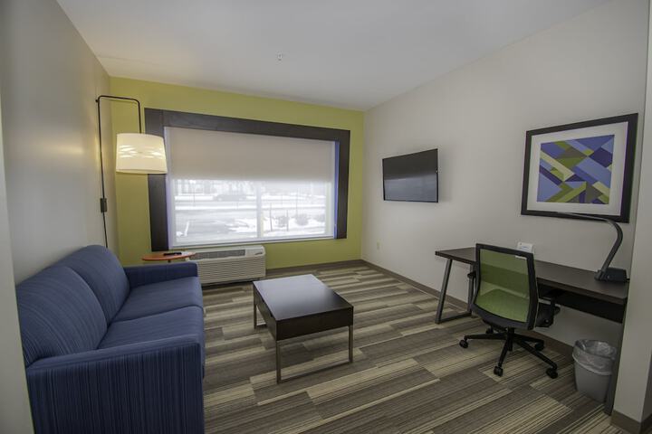 Room 12 of 42