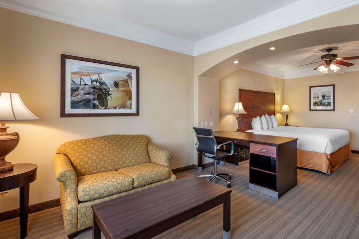 Room 18 of 39