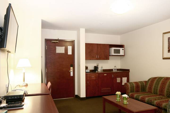 Room 8 of 30