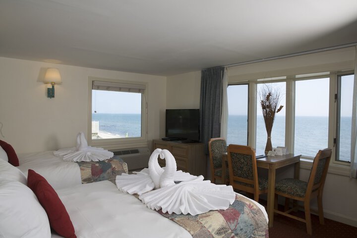 The Corsair & Cross Rip Oceanfront Resort