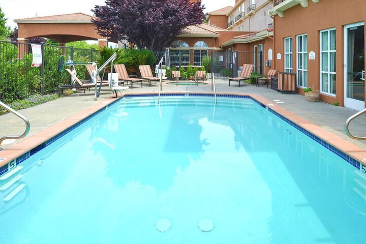 Pool 4 of 93